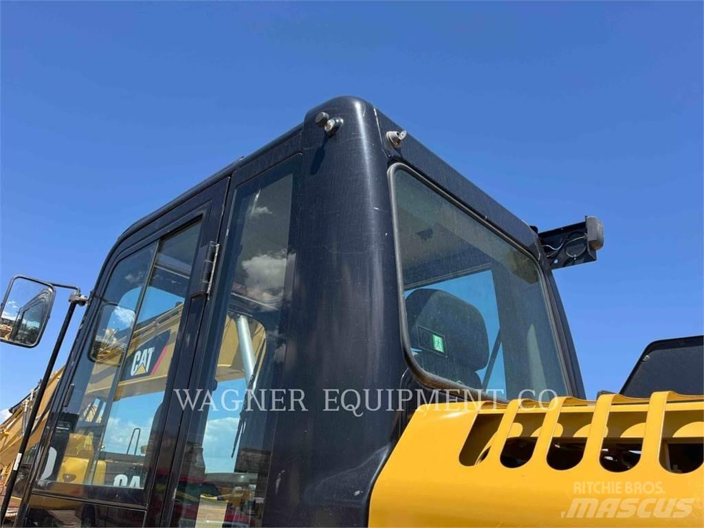 CAT 313FL GCTC 대형 굴삭기 29톤 이상