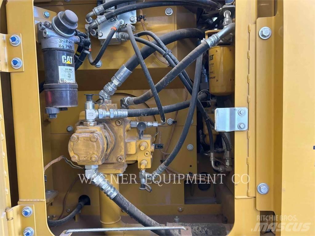 CAT 313FLGC 대형 굴삭기 29톤 이상