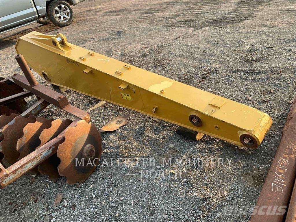 CAT 318F 관절형 전동이동 리프트