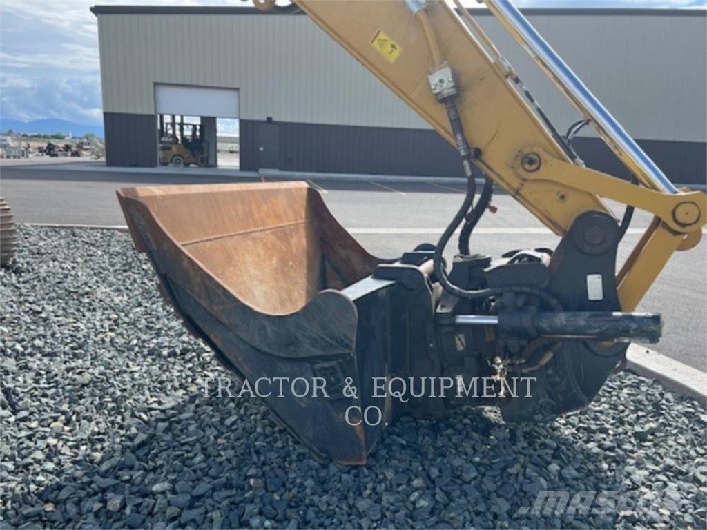CAT 320 대형 굴삭기 29톤 이상