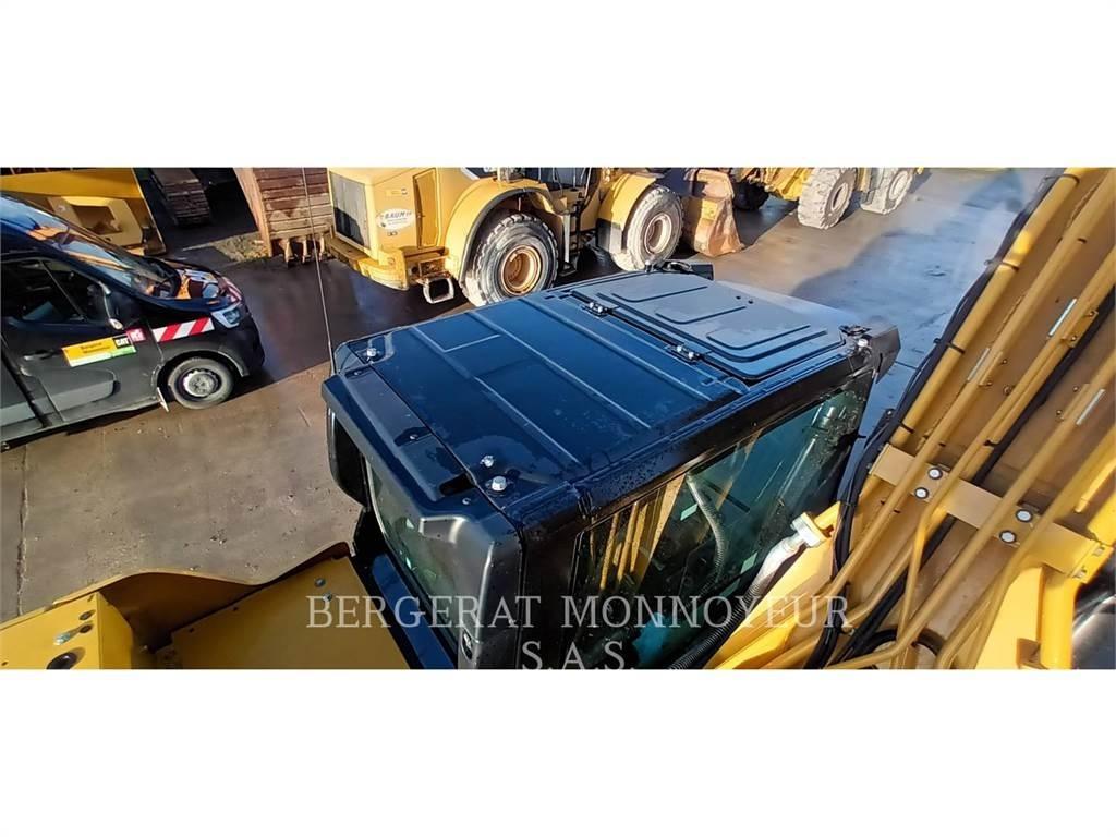 CAT 320 GC 대형 굴삭기 29톤 이상