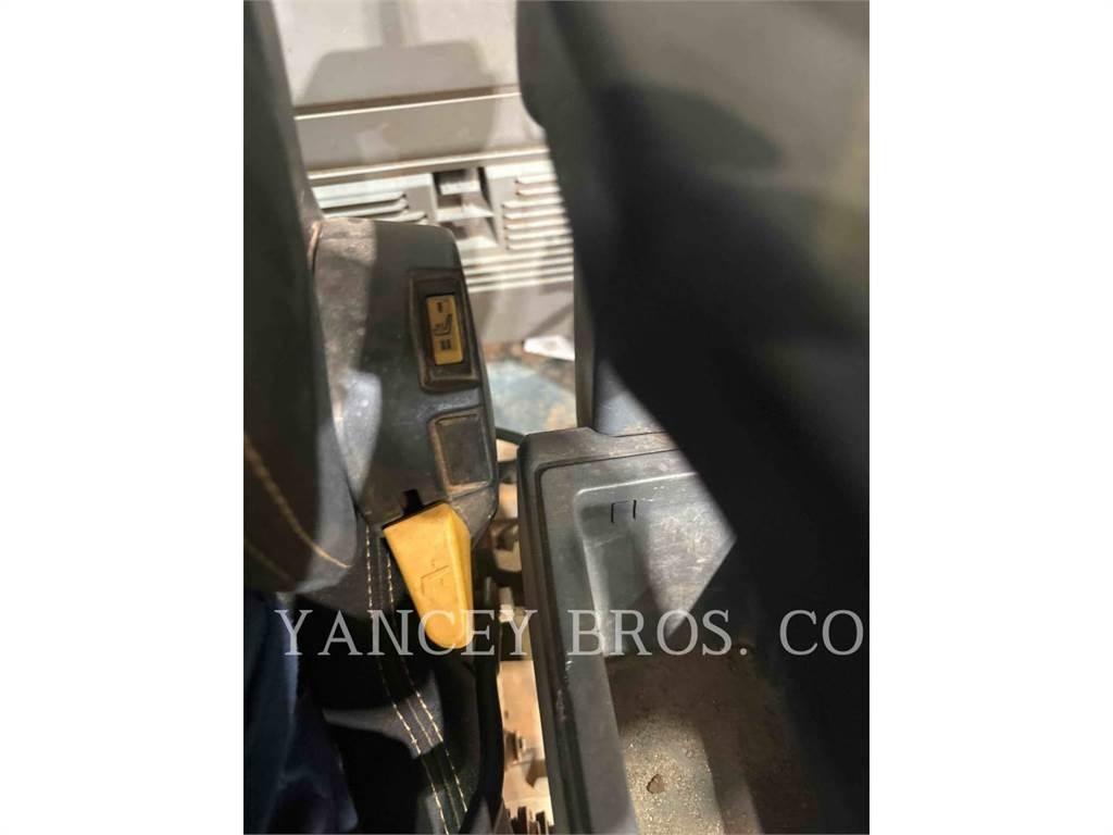CAT 320 TC 대형 굴삭기 29톤 이상