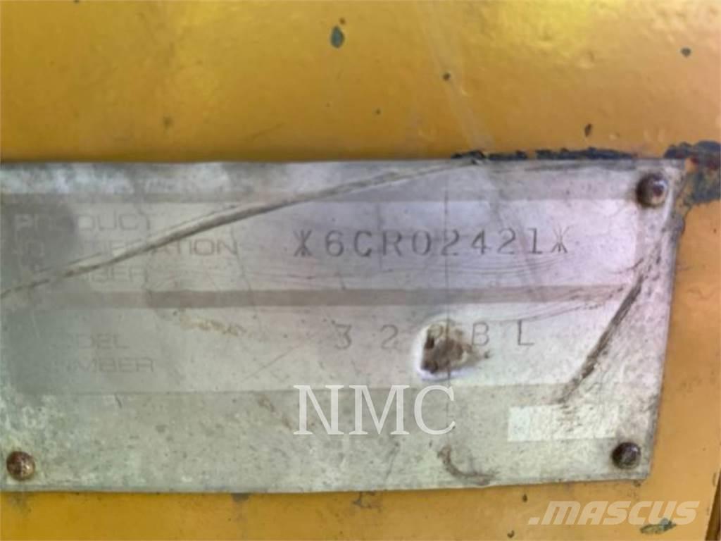 CAT 320BL 대형 굴삭기 29톤 이상