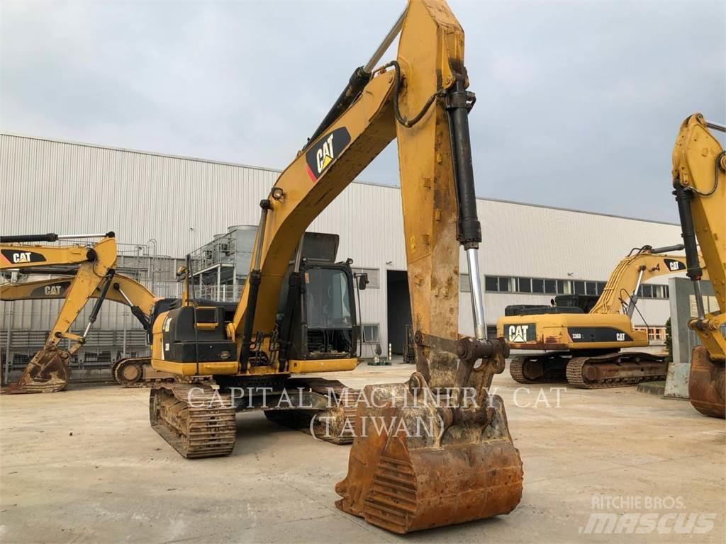CAT 320D2 대형 굴삭기 29톤 이상