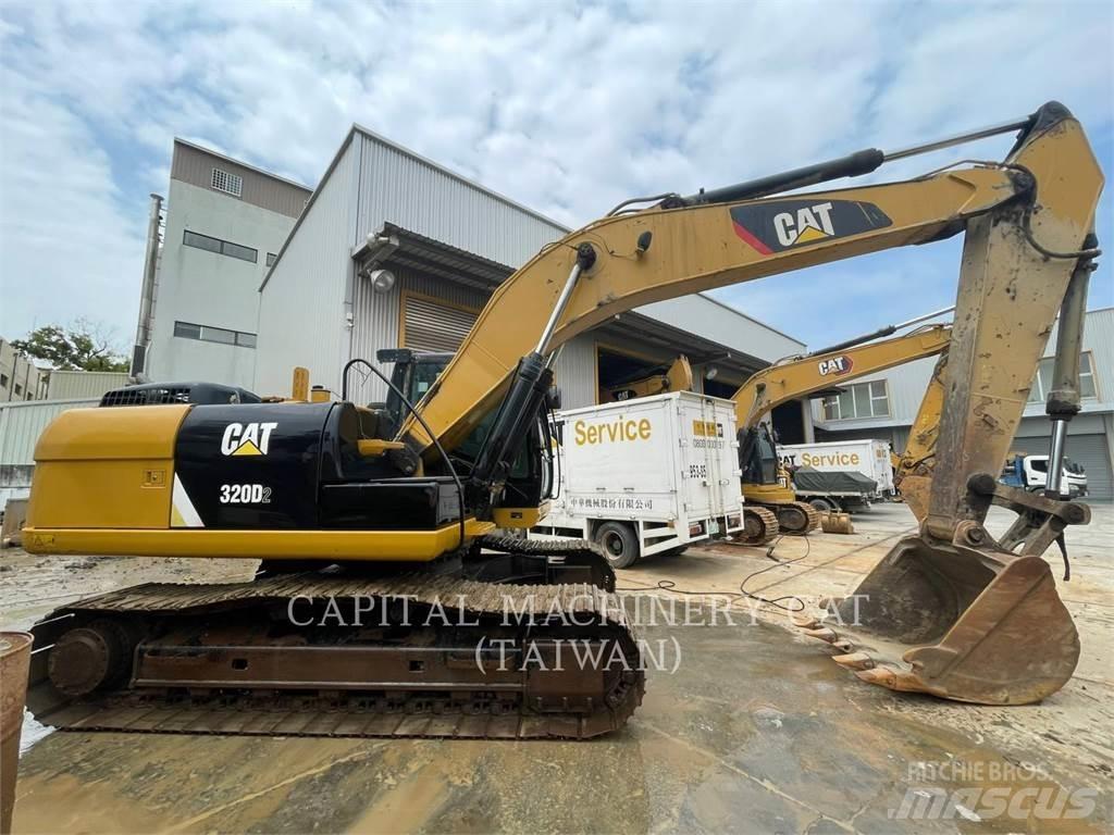 CAT 320D2 대형 굴삭기 29톤 이상