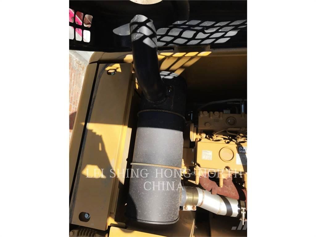 CAT 320D2 대형 굴삭기 29톤 이상