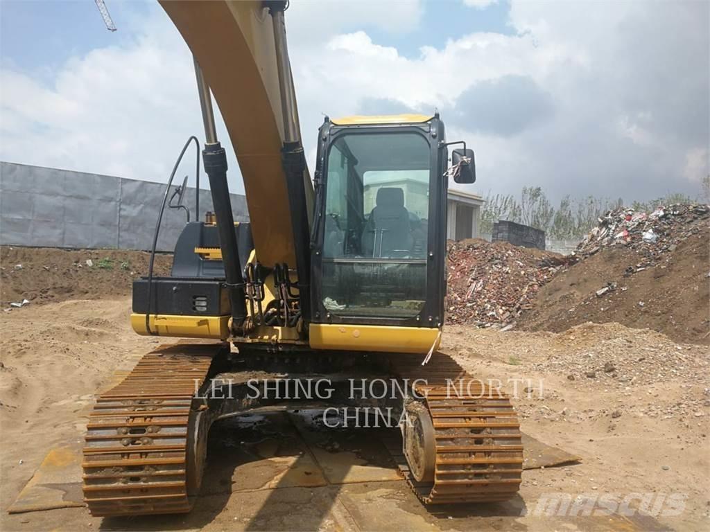 CAT 320D2 대형 굴삭기 29톤 이상