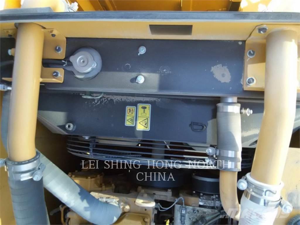 CAT 320D2 대형 굴삭기 29톤 이상