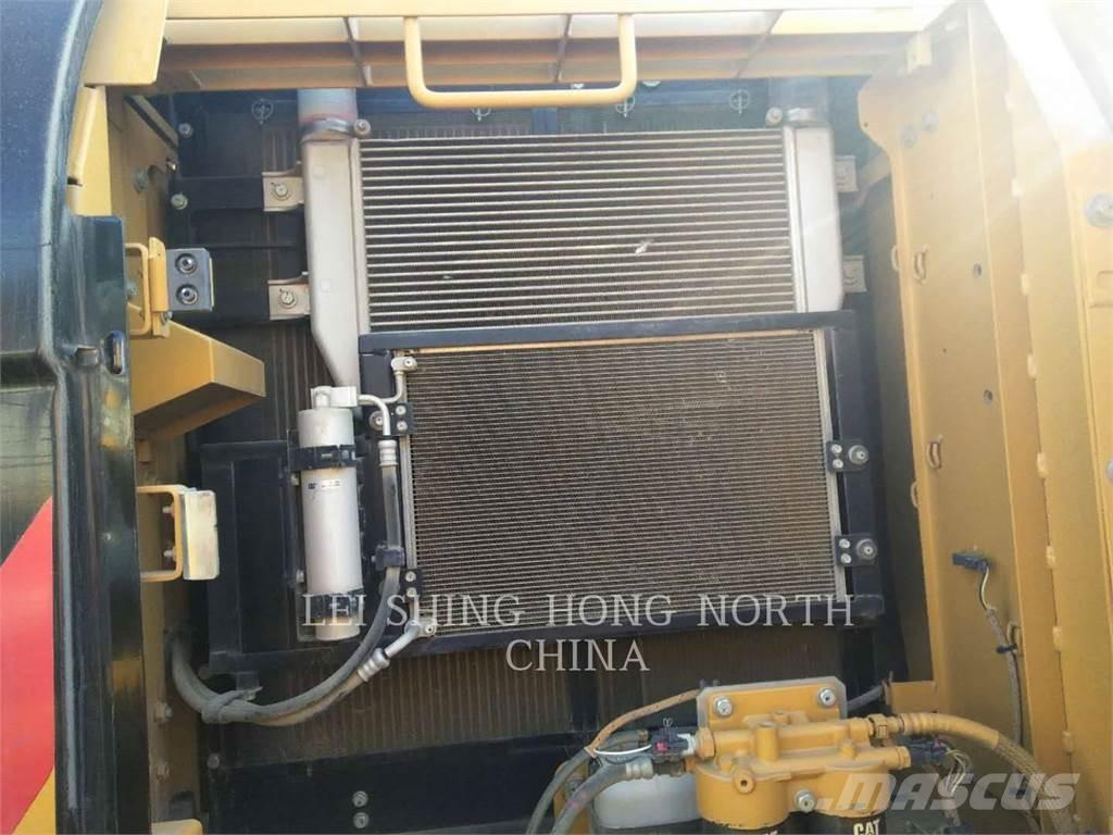 CAT 320D2GC 대형 굴삭기 29톤 이상