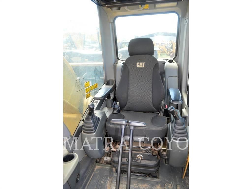 CAT 320D2GC 대형 굴삭기 29톤 이상