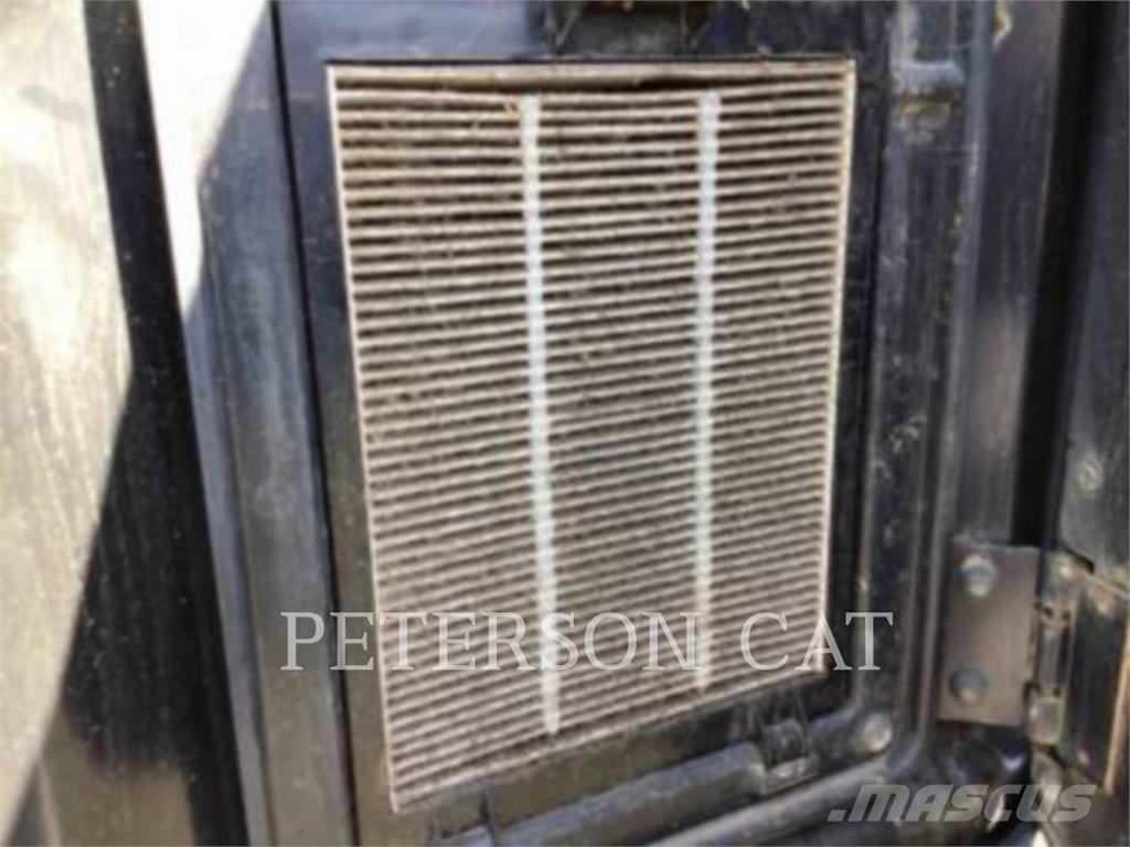 CAT 320F 대형 굴삭기 29톤 이상