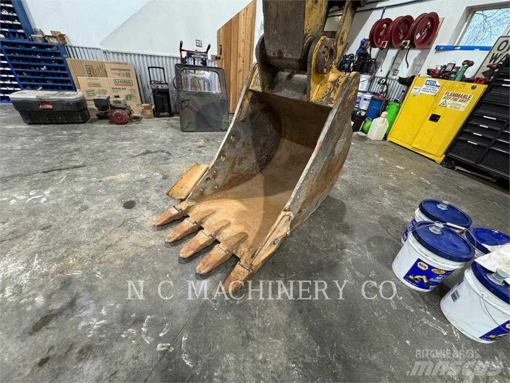 CAT 320L 대형 굴삭기 29톤 이상