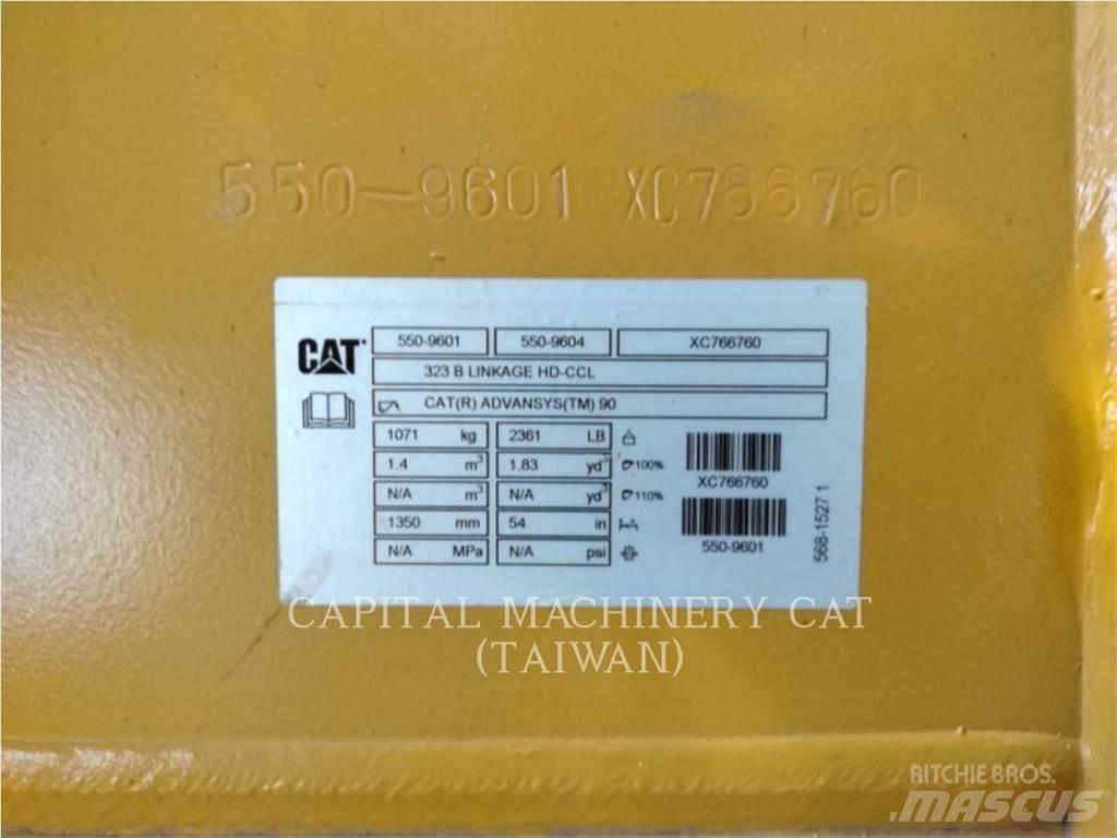 CAT 323 버켓