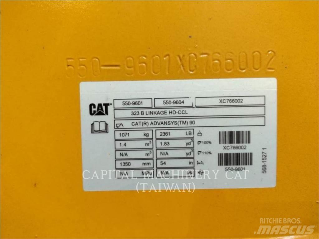 CAT 323 버켓