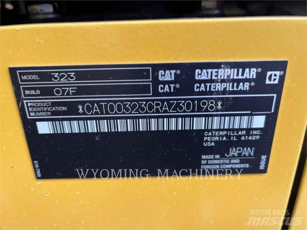 CAT 323 대형 굴삭기 29톤 이상