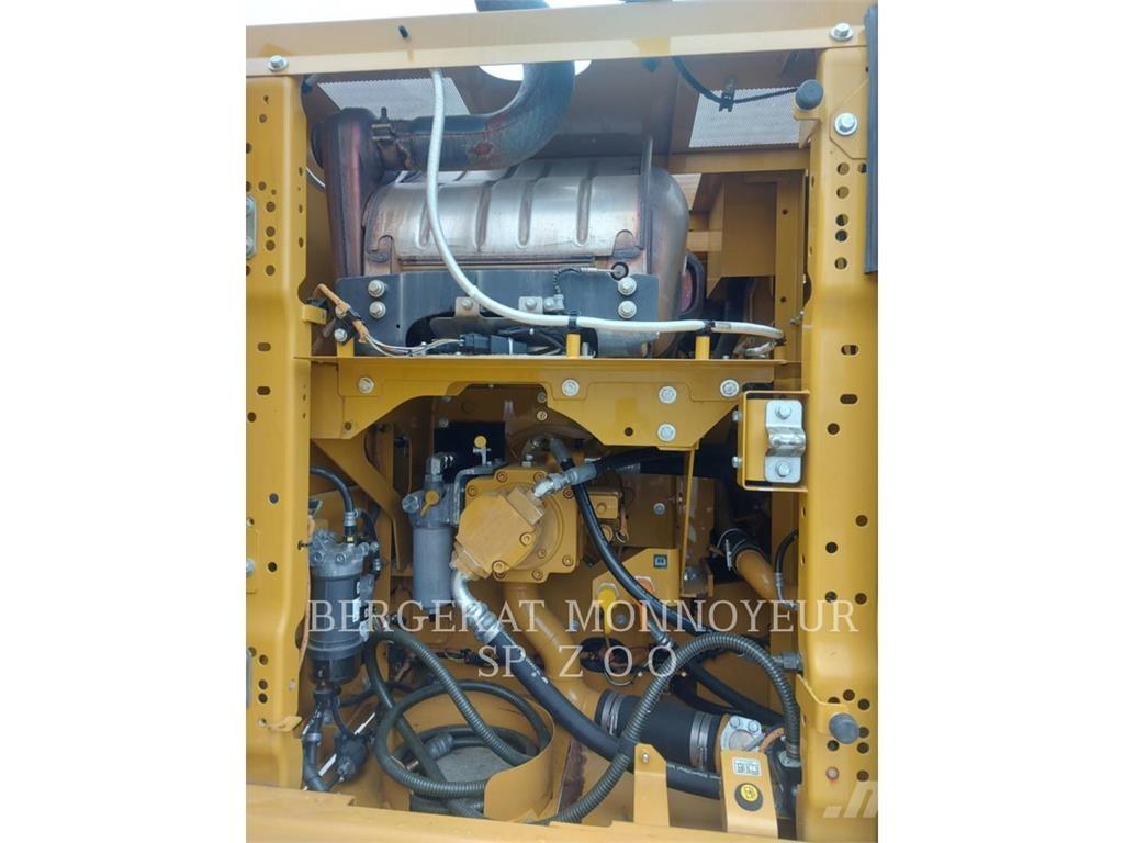 CAT 323 대형 굴삭기 29톤 이상