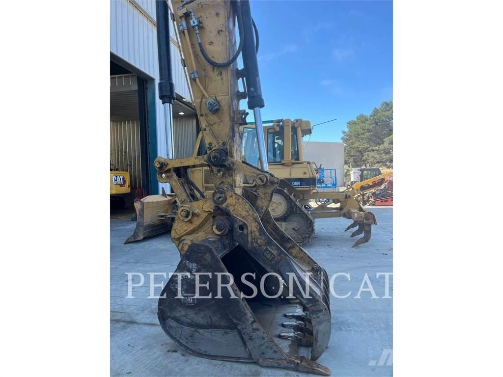 CAT 323 대형 굴삭기 29톤 이상