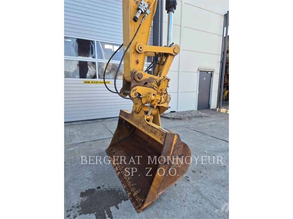 CAT 323 대형 굴삭기 29톤 이상