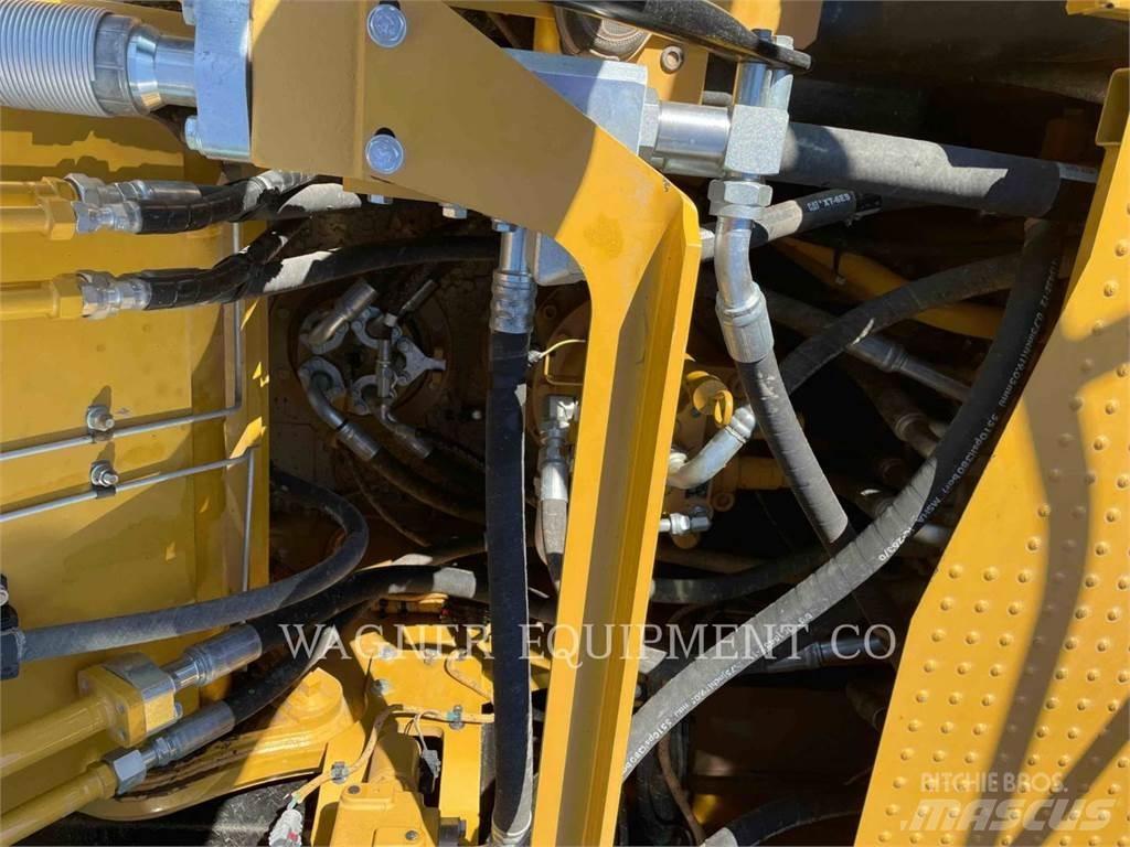 CAT 323 대형 굴삭기 29톤 이상