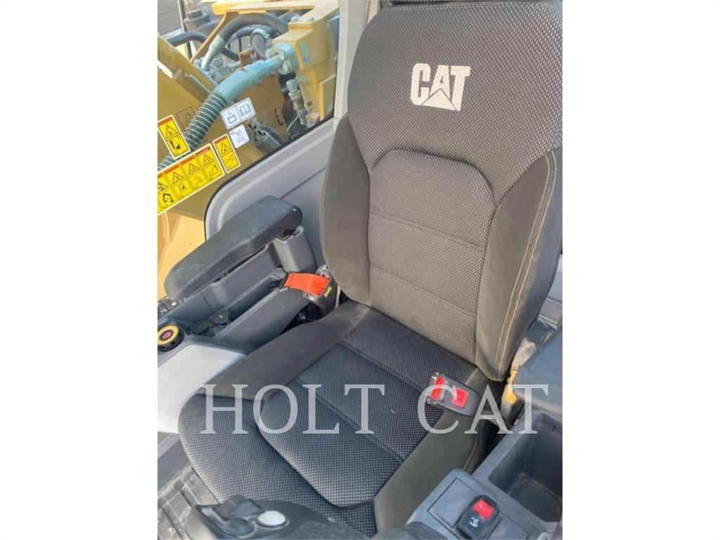 CAT 323 TC 대형 굴삭기 29톤 이상