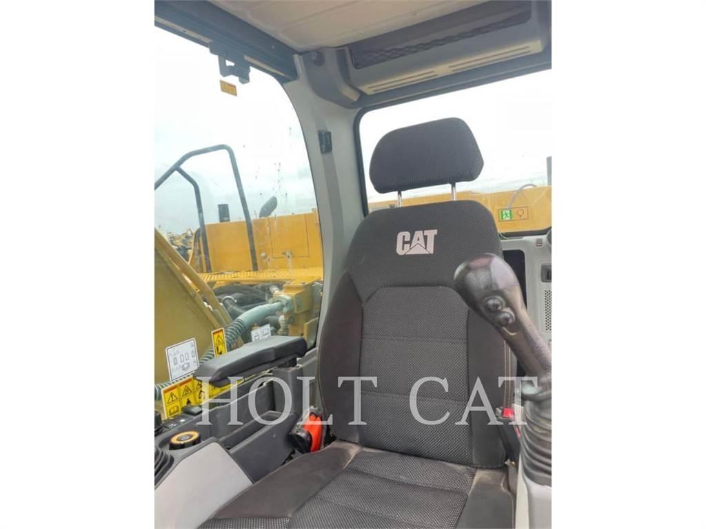 CAT 323 TC 대형 굴삭기 29톤 이상
