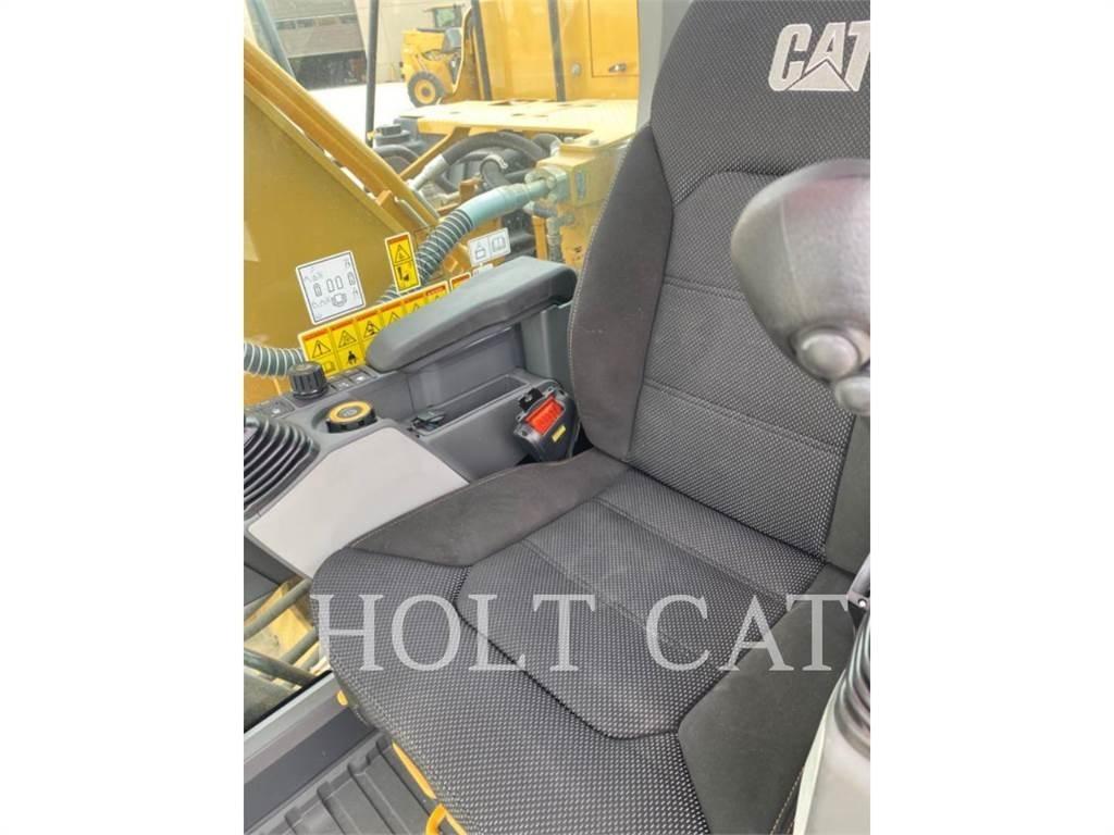 CAT 323 TC 대형 굴삭기 29톤 이상