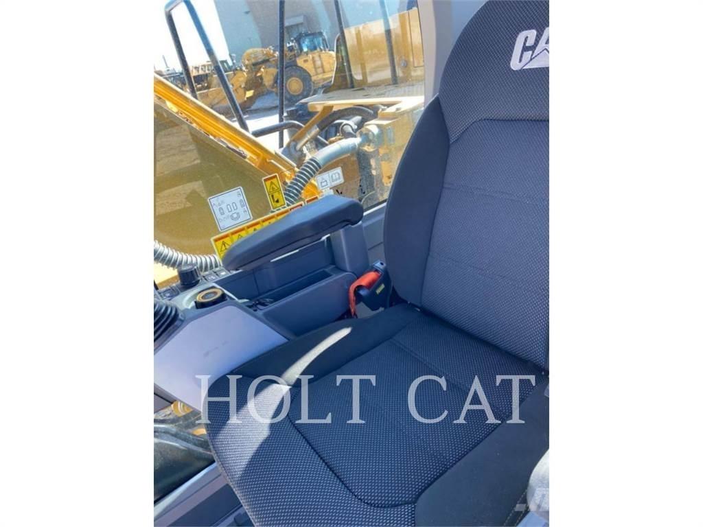 CAT 323 TC 대형 굴삭기 29톤 이상