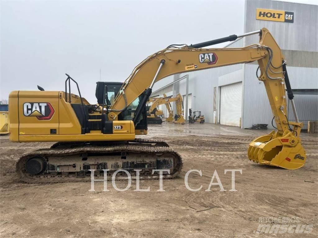 CAT 323 TC 대형 굴삭기 29톤 이상