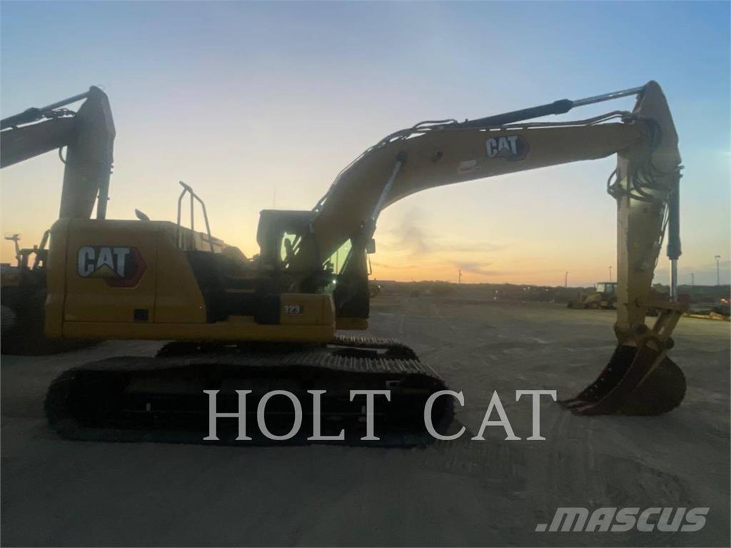 CAT 323 TC 대형 굴삭기 29톤 이상