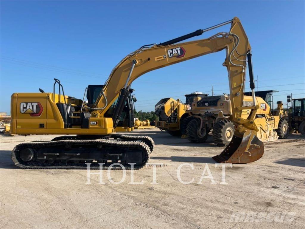 CAT 323 TC 대형 굴삭기 29톤 이상