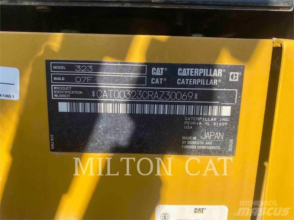 CAT 32307 대형 굴삭기 29톤 이상