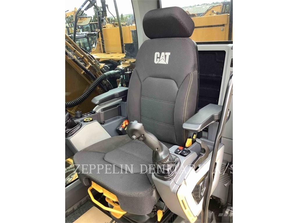 CAT 32307 대형 굴삭기 29톤 이상