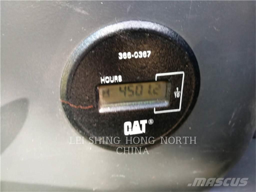 CAT 323D2L 대형 굴삭기 29톤 이상