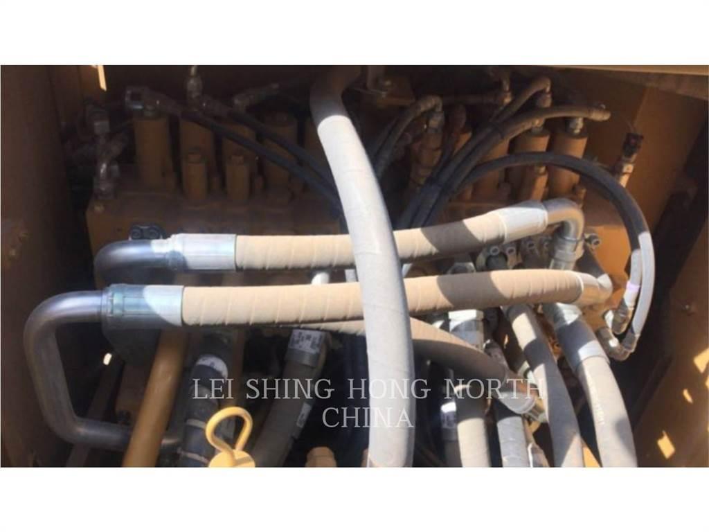 CAT 323D2L 대형 굴삭기 29톤 이상