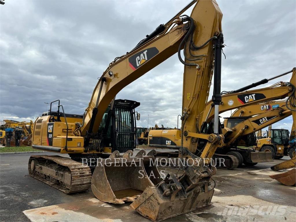 CAT 323F 대형 굴삭기 29톤 이상