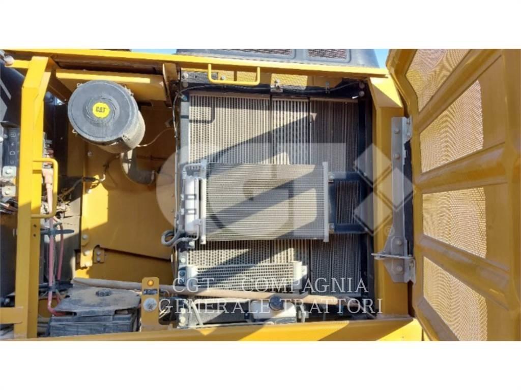 CAT 323F 대형 굴삭기 29톤 이상