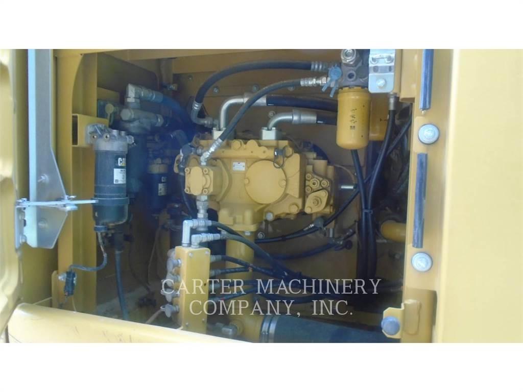 CAT 323FL 대형 굴삭기 29톤 이상