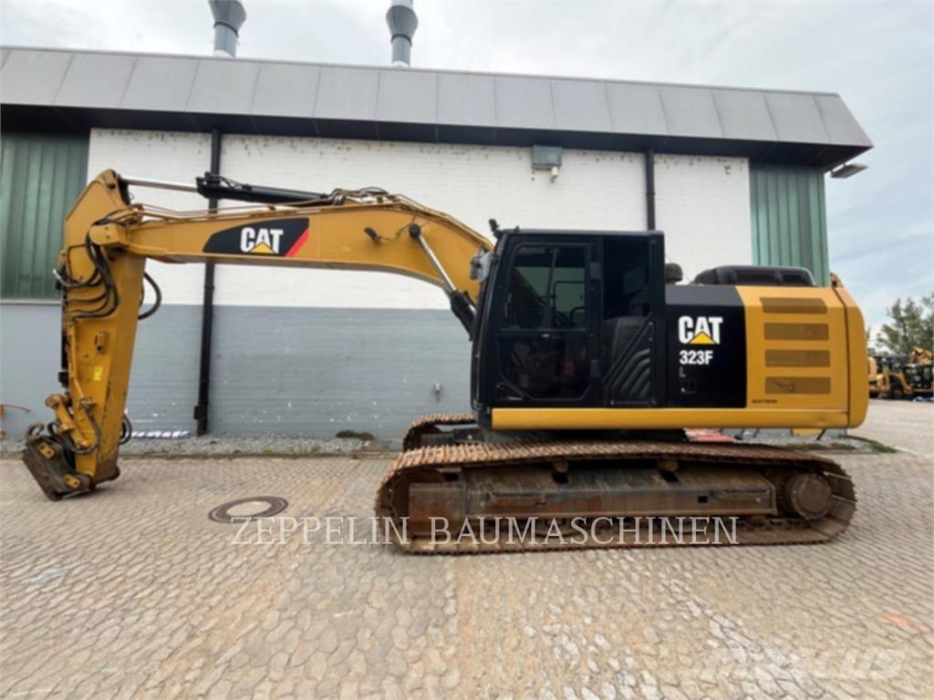 CAT 323FL 대형 굴삭기 29톤 이상