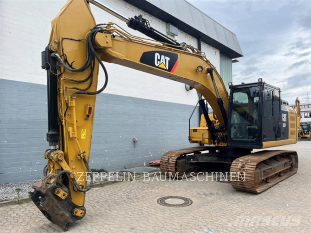 CAT 323FL 대형 굴삭기 29톤 이상