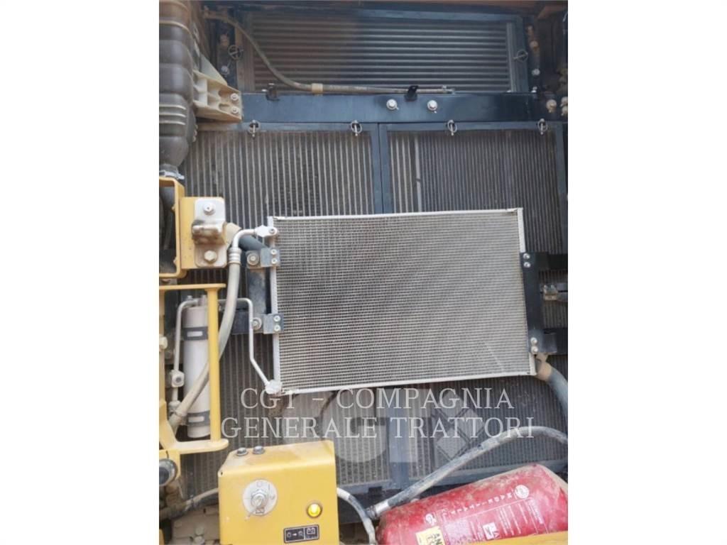 CAT 323LN 대형 굴삭기 29톤 이상