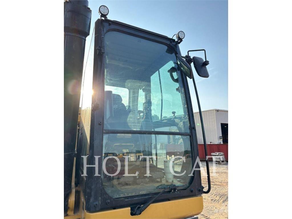 CAT 326 대형 굴삭기 29톤 이상