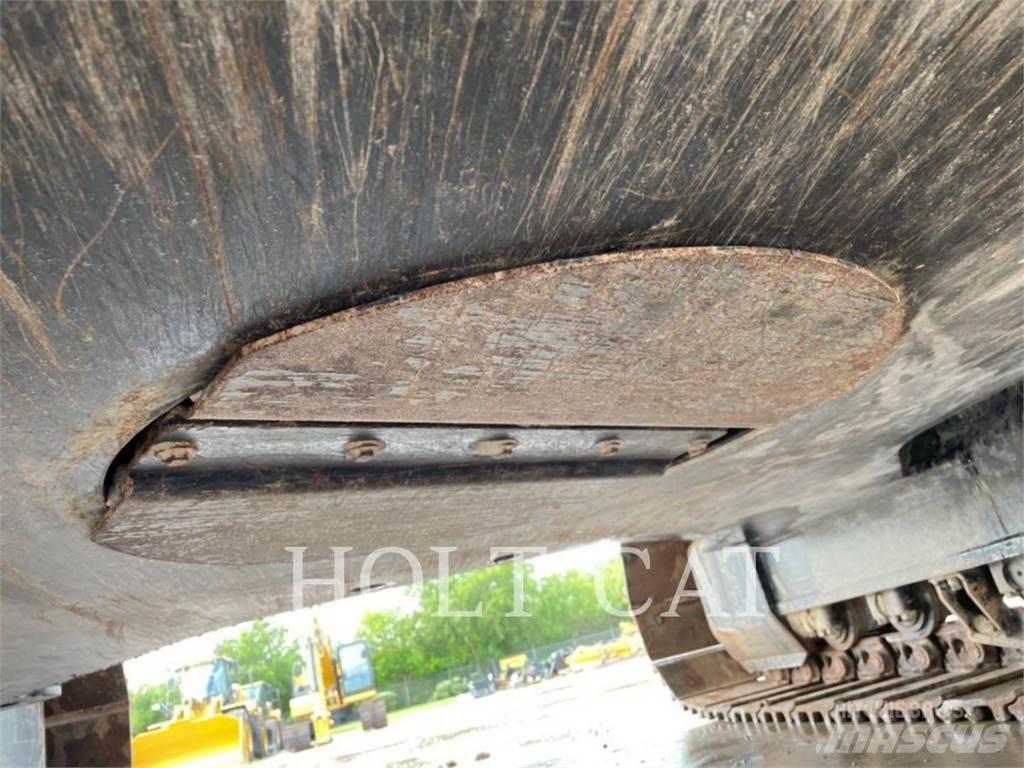 CAT 326 TC 대형 굴삭기 29톤 이상