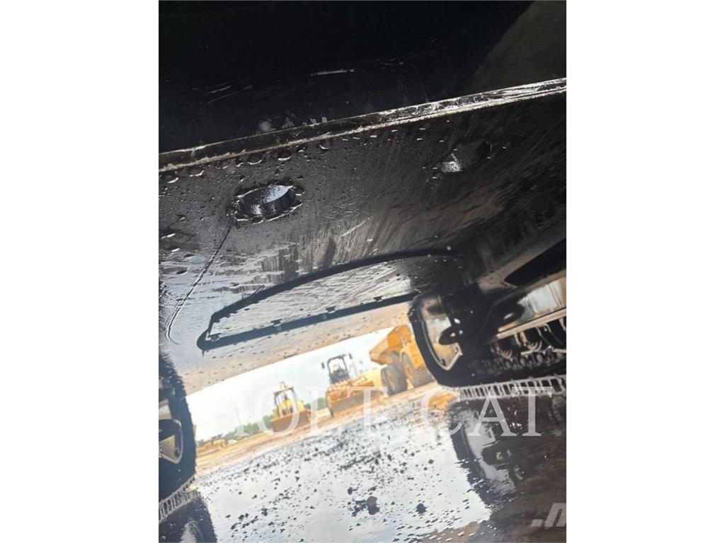 CAT 326 TC 대형 굴삭기 29톤 이상
