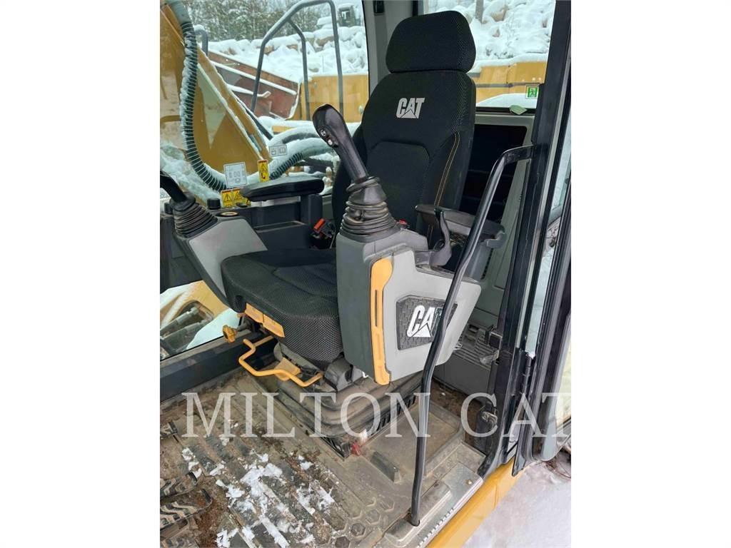 CAT 32607 대형 굴삭기 29톤 이상