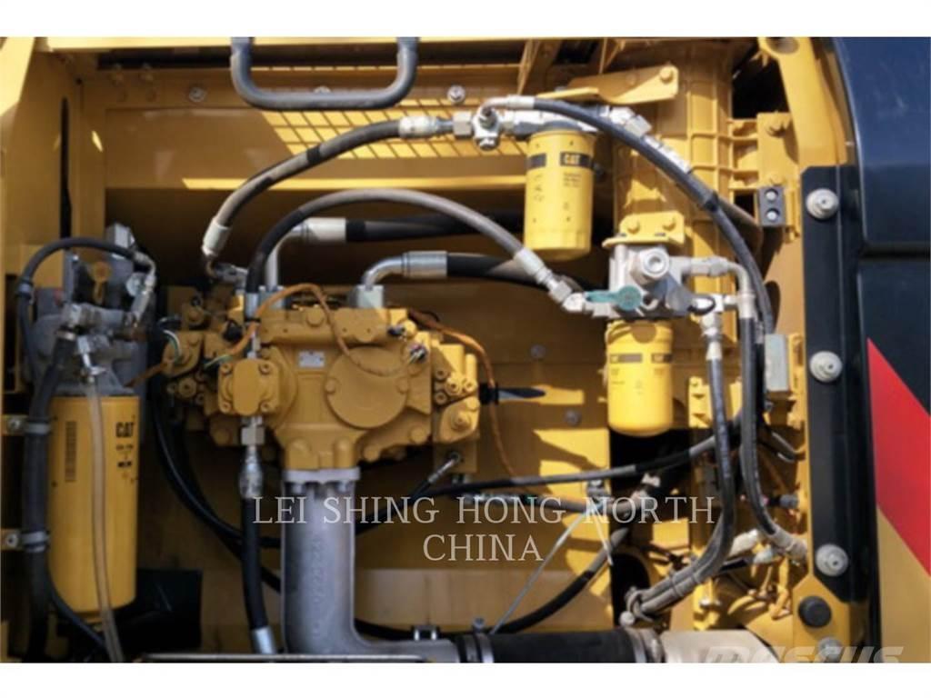 CAT 326D2L 대형 굴삭기 29톤 이상