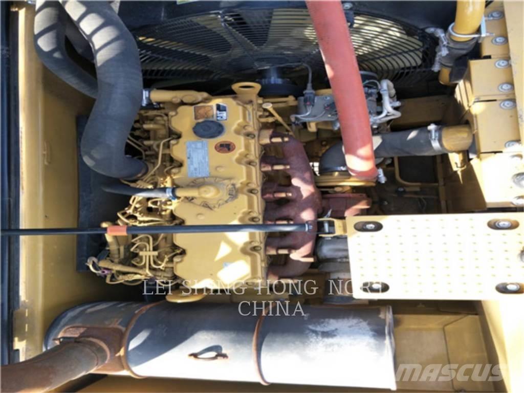 CAT 326D2L 대형 굴삭기 29톤 이상