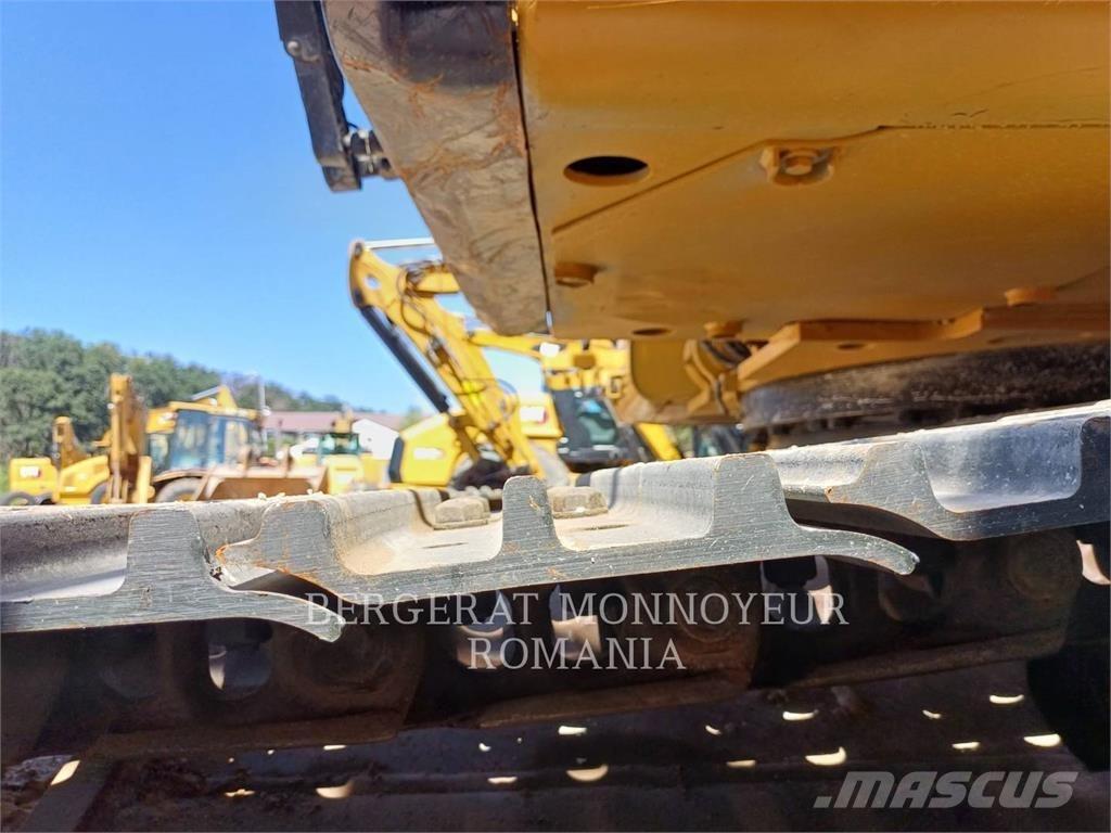 CAT 326FL 대형 굴삭기 29톤 이상