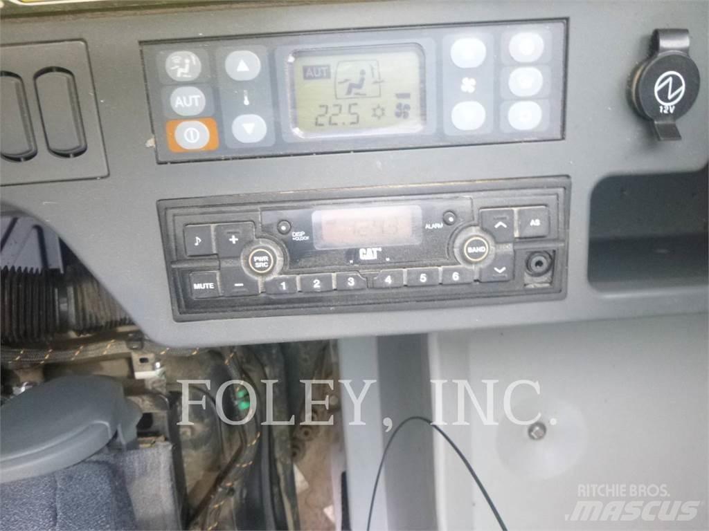 CAT 326FL 대형 굴삭기 29톤 이상
