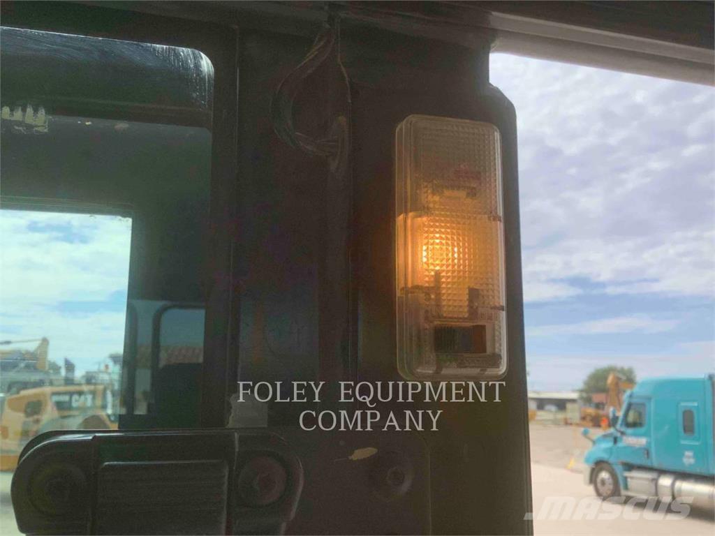 CAT 326FL9 대형 굴삭기 29톤 이상