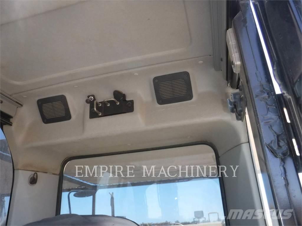 CAT 328DLCR 대형 굴삭기 29톤 이상